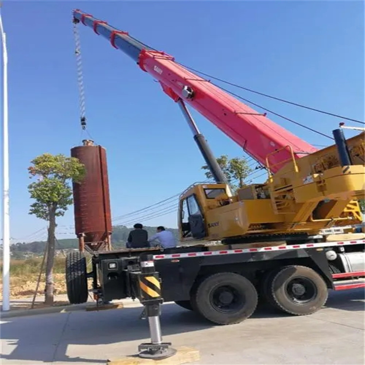 环江80吨吊车出租多少钱